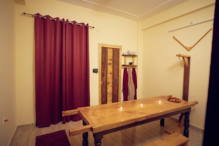 yogaadi_spa-room
