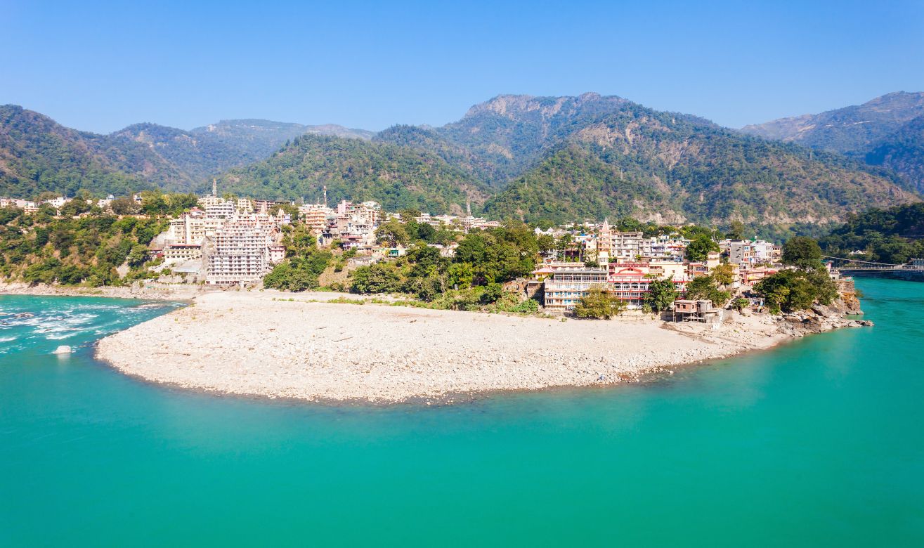 The Ganga: A Living Symbol of Purity and Renewal The Ganga: A Living Symbol of Purity and Renewal