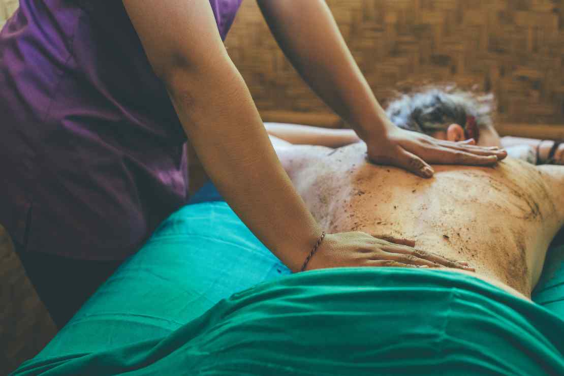 What is Mud Therapy, Its Benefits, Types, and Techniques